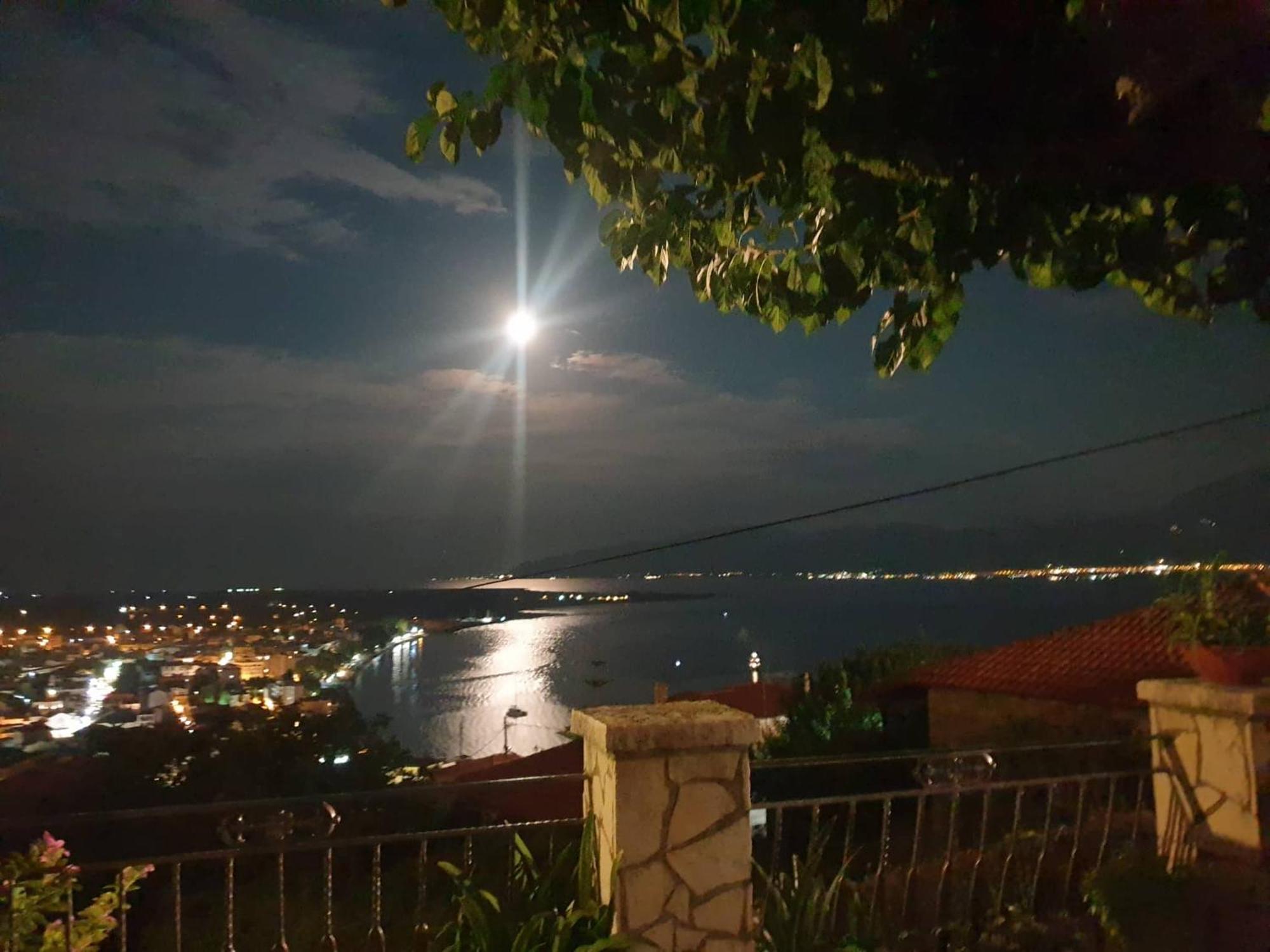 View By The Castle Nafpaktos Villa Екстериор снимка