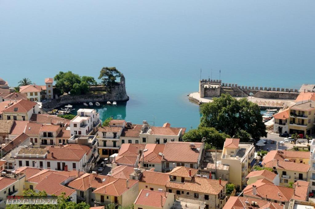 View By The Castle Nafpaktos Villa Екстериор снимка